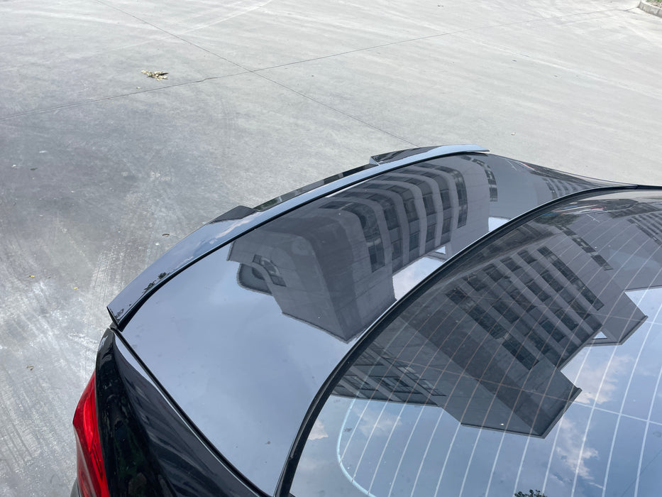 Dynamic spoiler til BMW 5-serie G30 i Blank Sort