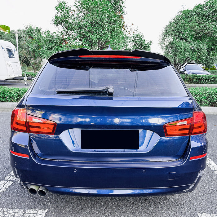 Dark blue BMW F11 wagon with black roof spoiler bagspoiler 2011-2017