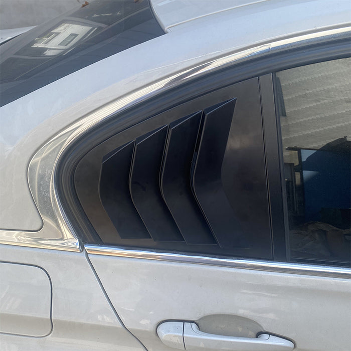 Bagrude black lameller sun shade cover on BMW F30 rear window
