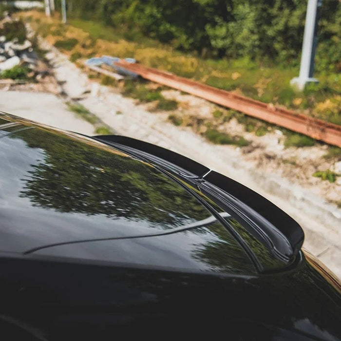 Bagspoiler til Porsche Panamera 970.2 (2013-2016) - Blank Sort - (Passer til Elektrisk Aktiv Spoiler)