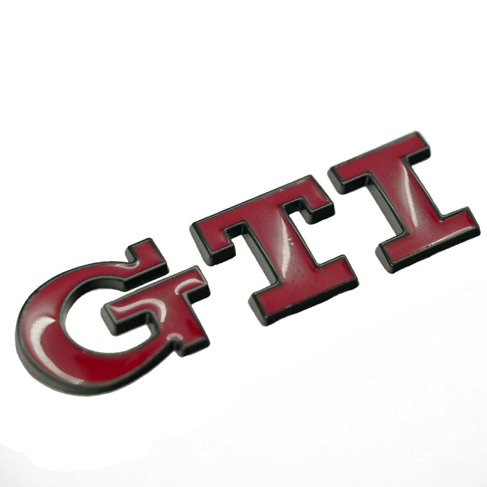 Sort/Rød GTI emblem til bagklap